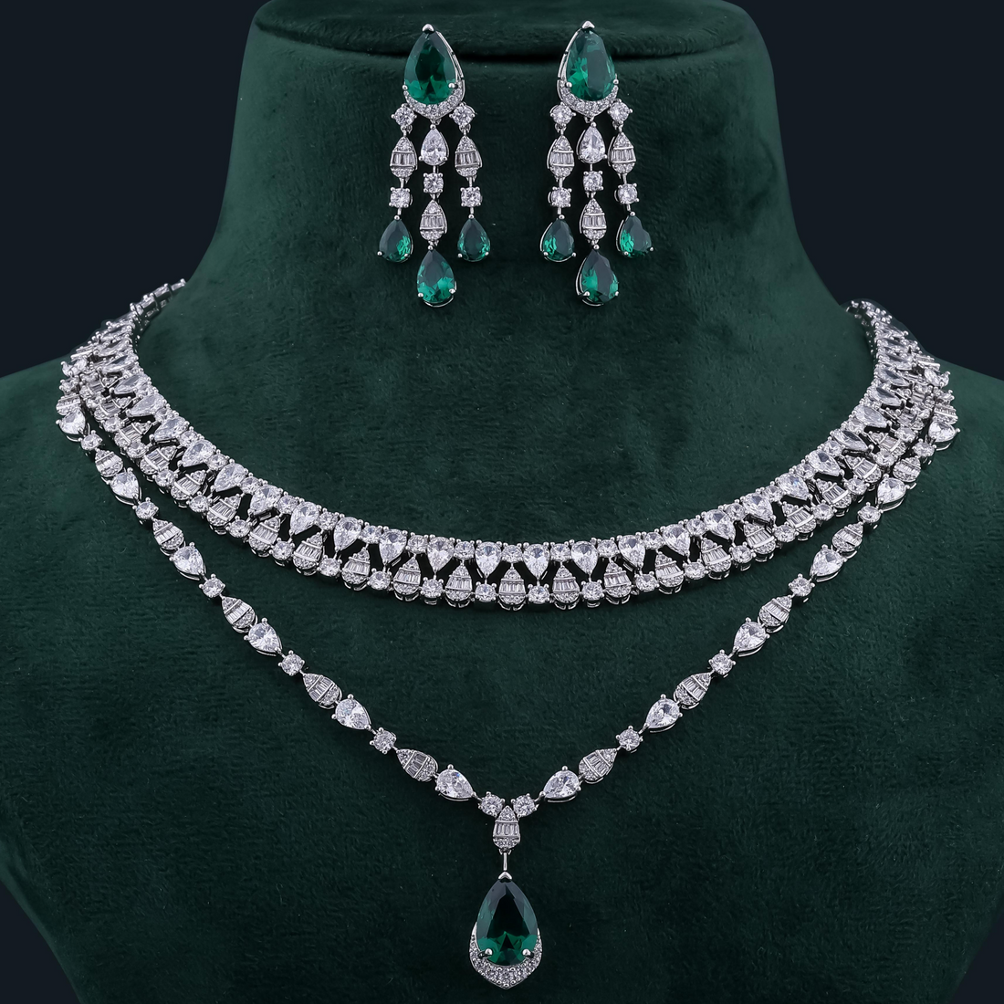 Emerald & Diamond cut Necklace
