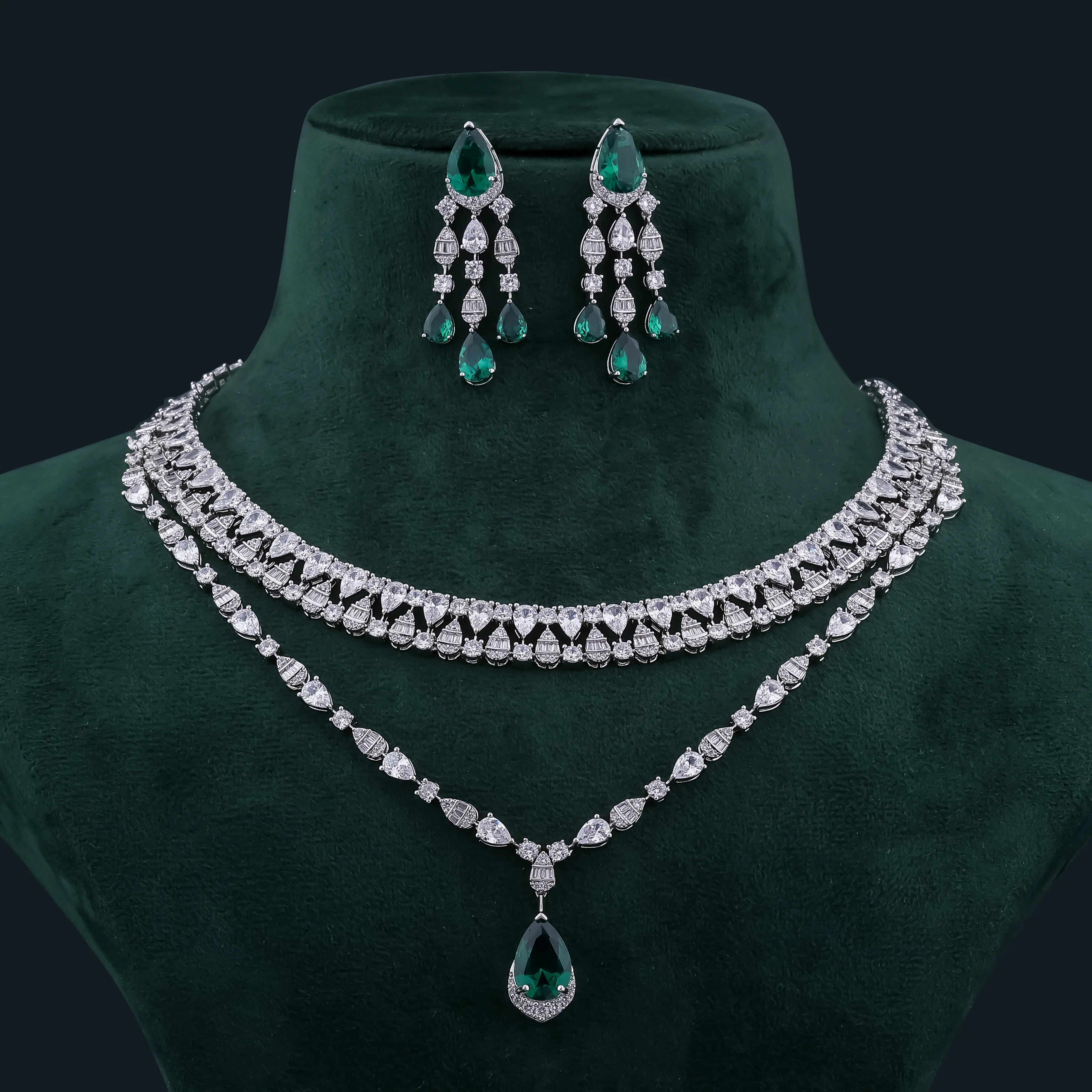 Emerald & Diamond cut Necklace